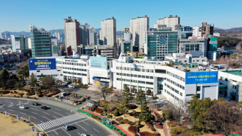 뜨거운 창원… 여야 무려 13명 시장 출사표