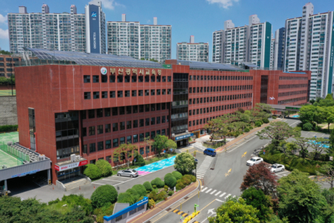 부산서 초등학생이 교사 얼굴·머리 폭행… 오히려 아동학대 신고 당해 (종합)