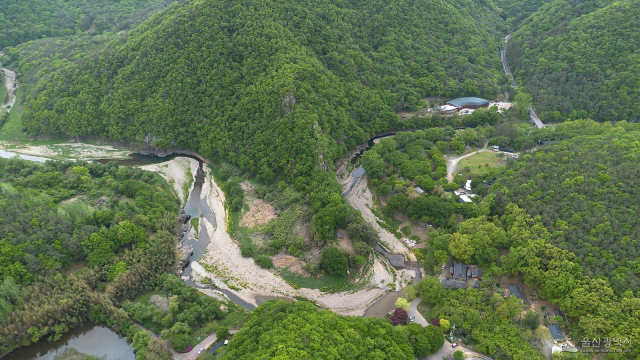 울산 울주군 대곡리 반구천의 암각화 일원. 울산시 제공