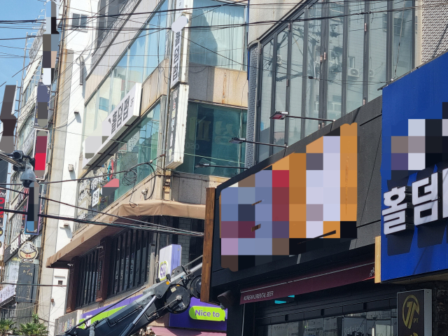 부산 남구의 한 거리에 성업 중인 홀덤펍들. 사진은 기사와 무관. 김준현 기자 joon@