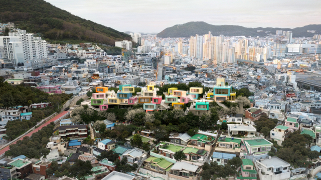 부산시가 올해 특별건축구역 활성화 사업에서는 지역 건축가와의 협업을 필수 조건으로 내걸 방침이다. 지난해 특별건축구역 시범 사업지로 선정된 영도 콜렉티브 힐스의 설계 조감도. 부산일보 DB