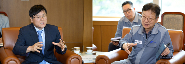 지난해 4월 18일 삼성중공업을 찾은 변광용 거제시장은 최성안 삼성중공업 대표이사(부회장)를 만나 지역상생발전기금 참여를 당부했다. 부산일보DB