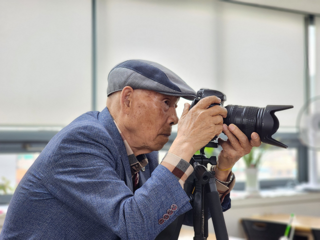 올해 90세인 이성용 씨.
