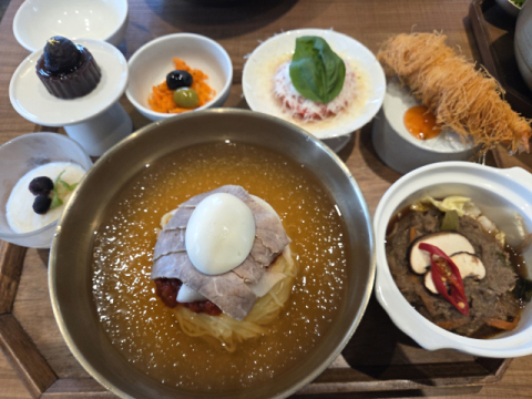 동구 밀해담...여름 보양의 정성을 담은 프리미엄 밀면 반상