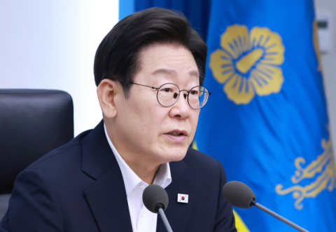 [사설] 이 대통령이 띄운 개헌 논의, 더는 미룰 일 아니다