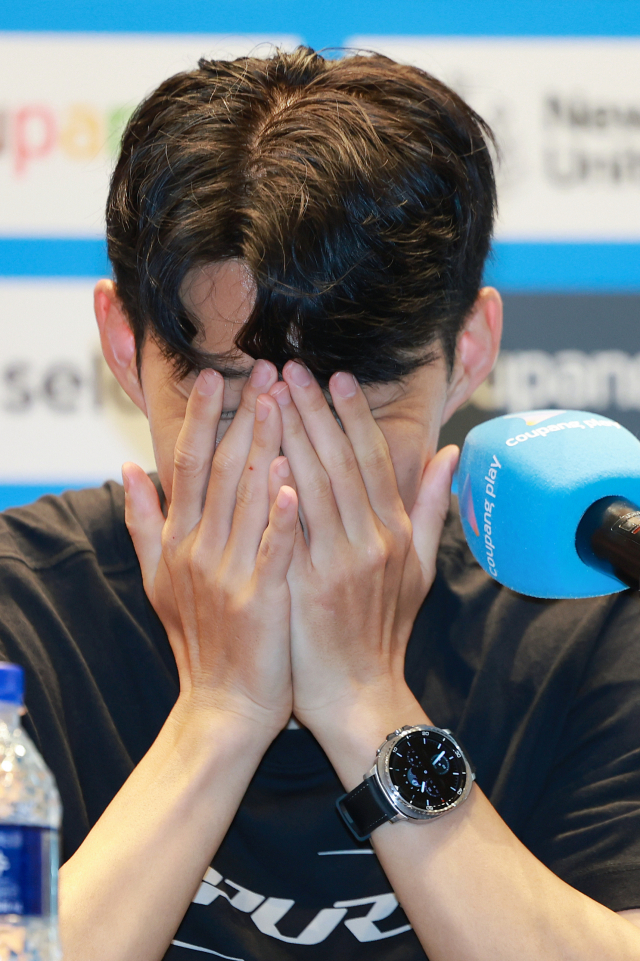 잉글랜드 프로축구 토트넘 손흥민이 지난 2일 서울 영등포구 IFC 더포럼에서 열린 2025 쿠팡플레이 시리즈 기자회견에 참석해 있다. 이날 손흥민은 기자회견에 앞서 별도의 발언을 통해 