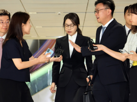 특검, 김건희 영장 청구… 전 대통령 부부 동시 구속되나