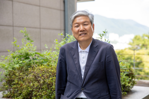[인터뷰] “은퇴 교수들 지식 모아 지역사회 과학 발전 기여할 것” 장종욱 부산과학기술자문단 단장