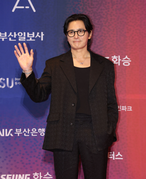 [영상] 유현목영화예술상 장동건 “새로움 앞에 주저하지 않을 것”[부일영화상 2025]