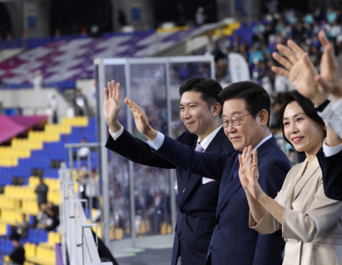 [포토뉴스] 전국체전 개막식 참석한 이 대통령