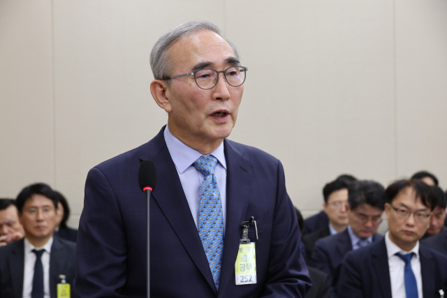 김영섭 KT 대표이사가 10월 29일 서울 여의도 국회 과학기술정보방송통신위원회에서 열린 과학기술정보통신부 등에 대한 종합감사에서 질의에 답하고 있다. 연합뉴스