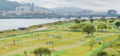 부산 곳곳 파크골프장 ‘붐’… 실내형·스크린형도 등장