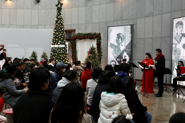 지난해 연말 클레이아크김해미술관에서 열린 송년 이벤트 현장. 김해문화관광재단 제공