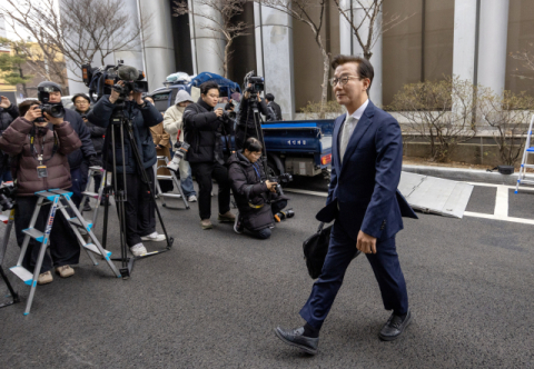 경찰 출석한 전재수 ‘운명의 날’