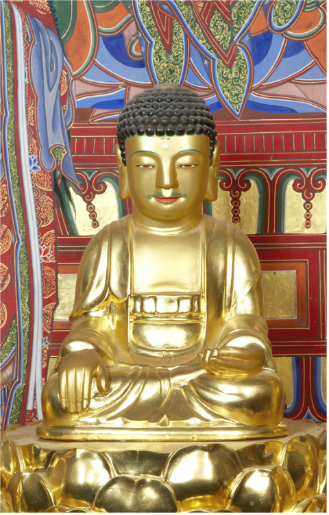 범어사 청련암 석조여래좌상.