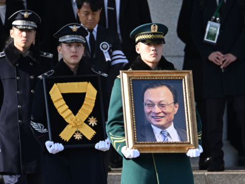 故이해찬 전 총리 영결식 엄수… 李대통령 부부 ‘눈물’