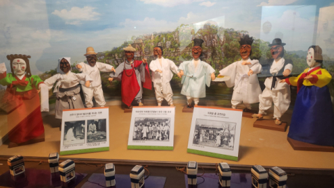 세계 탈을 한자리에서 본다-하회세계탈박물관