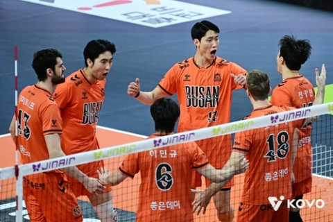 OK저축은, 부산 첫 시즌 '봄 배구' 눈앞