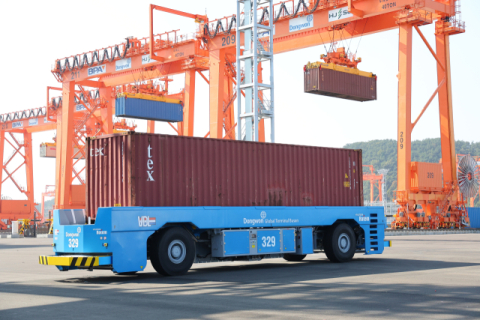 부산항, 로봇과 AI로 움직이는 초연결 인공지능 항만으로