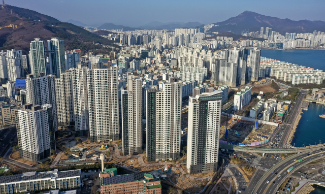 최근 전용면적 84㎡가 8억 원에 전세 계약이 된 남구 대연동 더비치푸르지오써밋. 김종진 기자 kjj1761@