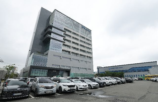 부산 사상구 금양 본사. 부산일보DB