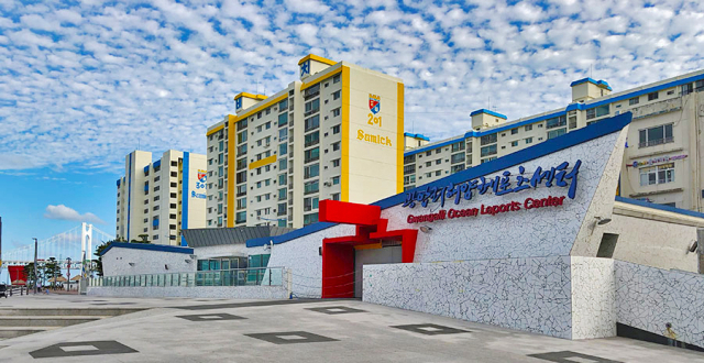 현대백화점 팝업 매장이 열리는 부산 광안리해양레포츠센터 전경