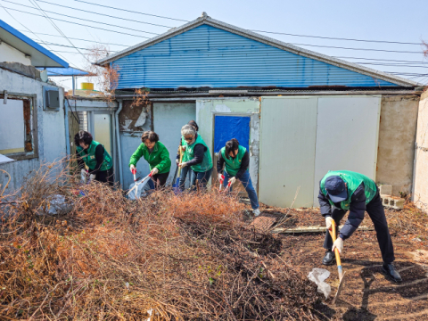 영도구 영선2동 새마을단체, 공폐가 현장 환경정비 실시