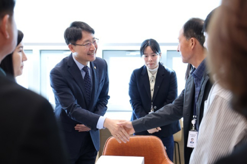 체납관리단 만난 국세청장 “생계 어려운 분들에겐 체납세금 해법 제시”