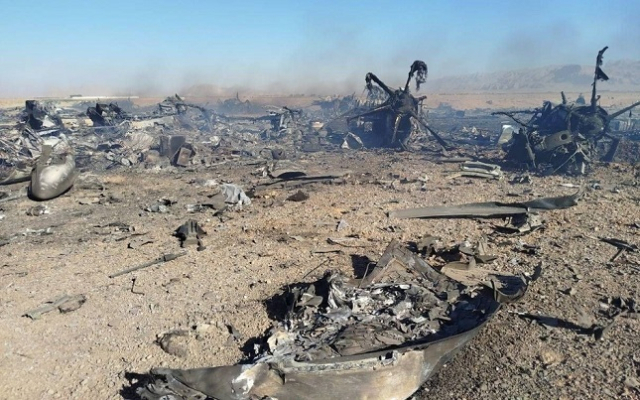 4월 5일 이란 혁명수비대 공식 웹사이트 세파 뉴스가 제공한 유인물 사진. 이란 중부에서 표적 및 추락한 항공기의 잔해와 잔해를 보여준다. 다만 이 사진을 배포한 AFP는 이 이미지의 진위, 위치 등을 확인할 수 없다고 밝혔다. AFP 연합뉴스