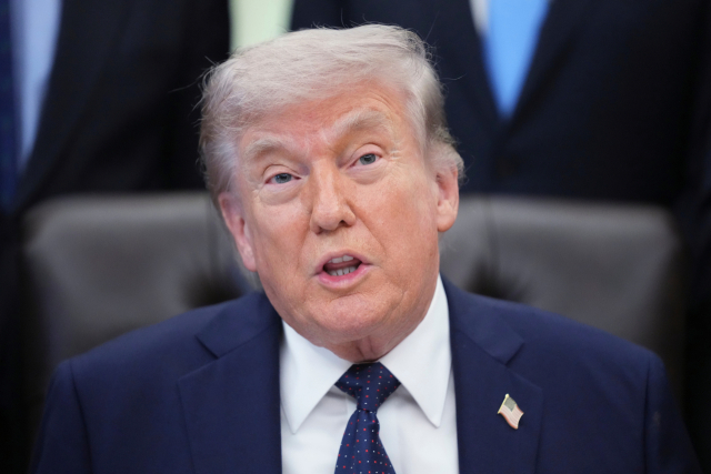 도널드 트럼프 미국 대통령이 23일(현지 시간) 백악관에서 열린 의료비 절감 관련 행사에서 발언하고 있다. AP연합뉴스