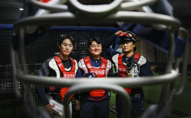롯데 자이언츠 불펜 포수 양연수, 김지석, 이도현(왼쪽부터). 김종진 기자 kjj1761@