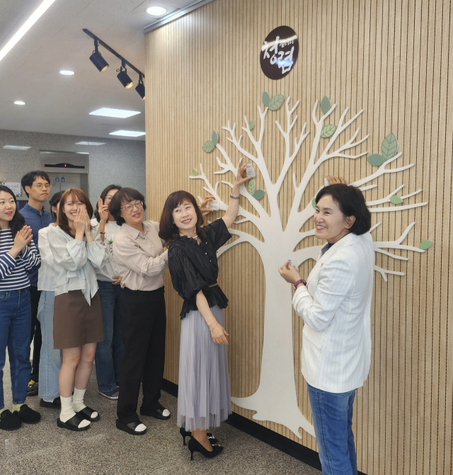 통영교육지원청은 6일 전 직원이 참석한 가운데 청렴 의지를 다지고 건강한 조직문화를 조성하기 위한 ‘청렴하데이(Day)’를 열었다. 통영교육지원청 제공