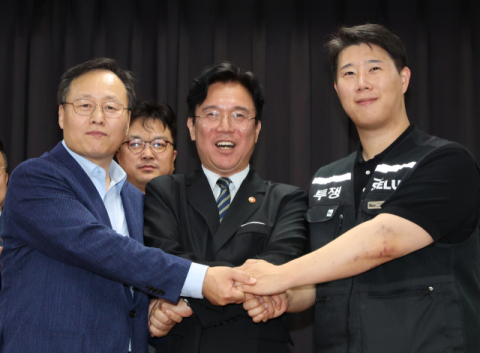 삼성 노사, 총파업 1시간 전 극적 합의…노조 “27일까지 찬반 투표”(종합)