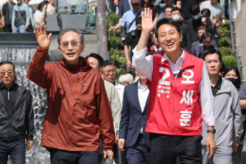 MB 부산행 두고 박형준 “보수 재건” 전재수 “부산 후퇴 장본인”