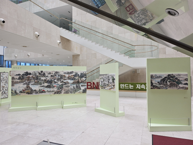 어컴퍼니가 추천한 이창진 작가 전시 전경. 부산문화회관 제공