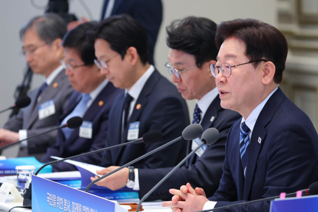 이재명 대통령이 지난 4월 17일 청와대 영빈관에서 열린 ‘공공기관 및 유관기관 업무보고’에서 발언하고 있다. 연합뉴스