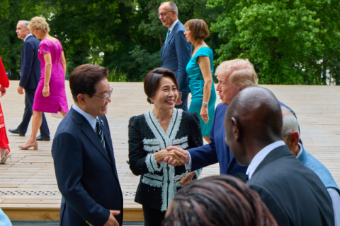 이 대통령, 트럼프와 함께 G7 회의 입장…다카이치·마크롱·모디 등과 환담