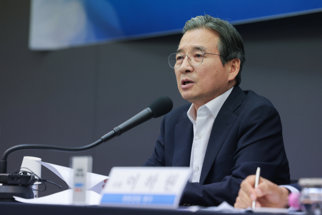 김용범 대통령비서실 정책실장이 24일 서울 중구 프레스센터에서 열린 관훈토론회에서 모두발언을 하고 있다. 연합뉴스