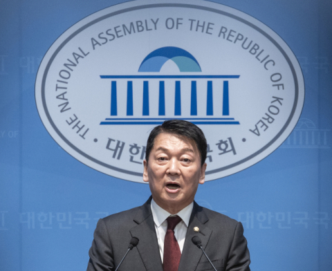 “당에 얼씬도 말라”…한동훈에 ‘흑화’한 안철수, 이유는