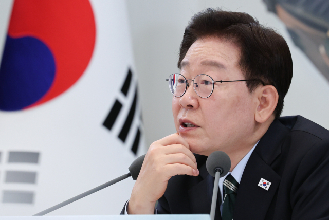 이재명 대통령이 16일 청와대 영빈관에서 열린 국토·농식품·해수부 등에 대한 부처 업무보고에서 발언하고 있다. 연합뉴스