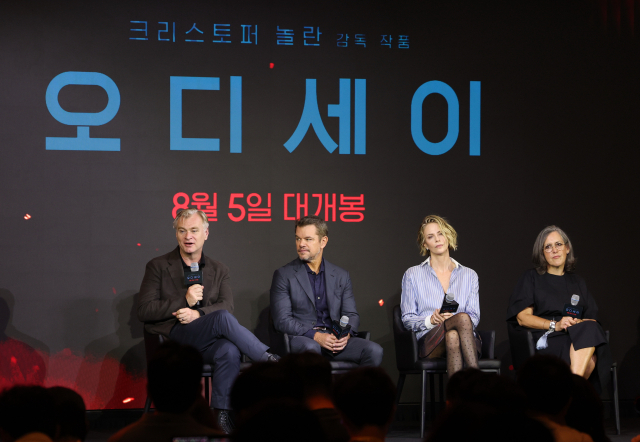 3일 서울 종로구 포시즌스호텔에서 열린 영화 '오디세이' 내한 기자간담회에서 크리스토퍼 놀런 감독이 인사말을 하고 있다. 연합뉴스