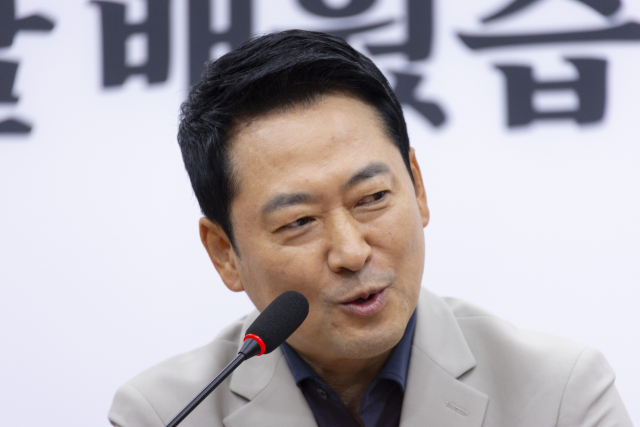 국민의힘 장동혁 대표가 5일 국회에서 열린 현안 관련 기자간담회에서 발언하고 있다. 연합뉴스