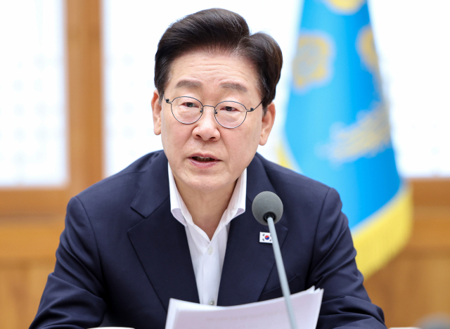 이재명 대통령이 10일 청와대에서 열린 메가프로젝트 민관합동 제2차 점검회의에서 발언하고 있다. 연합뉴스