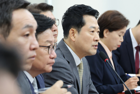 ‘당협위원장 직선제’ 연기한 장동혁 지도부, ‘숨 고르기’ 나서나