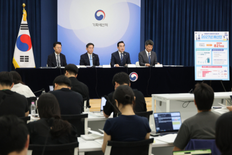 내년 예산안부터 지방우대원칙 본격 적용