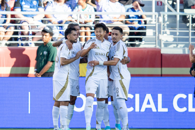 손흥민이 20일(한국 시간) 열린 새너제이 어스퀘이크스와의 MLS 경기에서 시즌 8호골을 넣은 뒤 기뻐하고 있다. 이메인이미지·연합뉴스