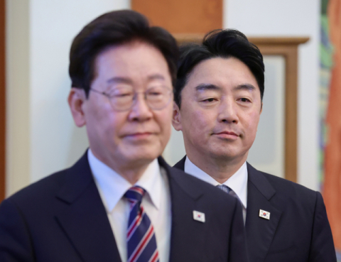 김승원 낙마 거센 후폭풍… 강훈식 비서실장 사의