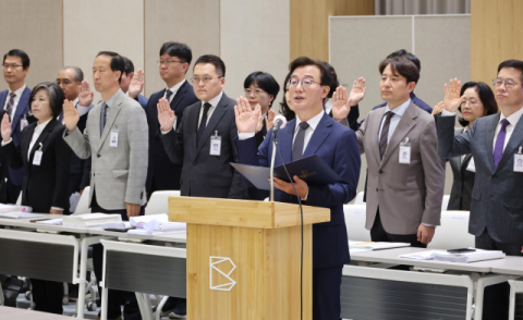 18년째 먼지 날리는 북항… 부산시 속도전 나서야