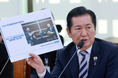 외통위 ‘한미동맹 균열’ 공방…조현 “한미 관계 파탄, 터무니없는 얘기”